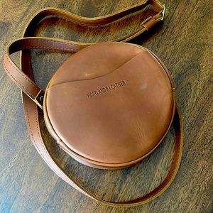 Portland Leather Crossbody Circle Bag